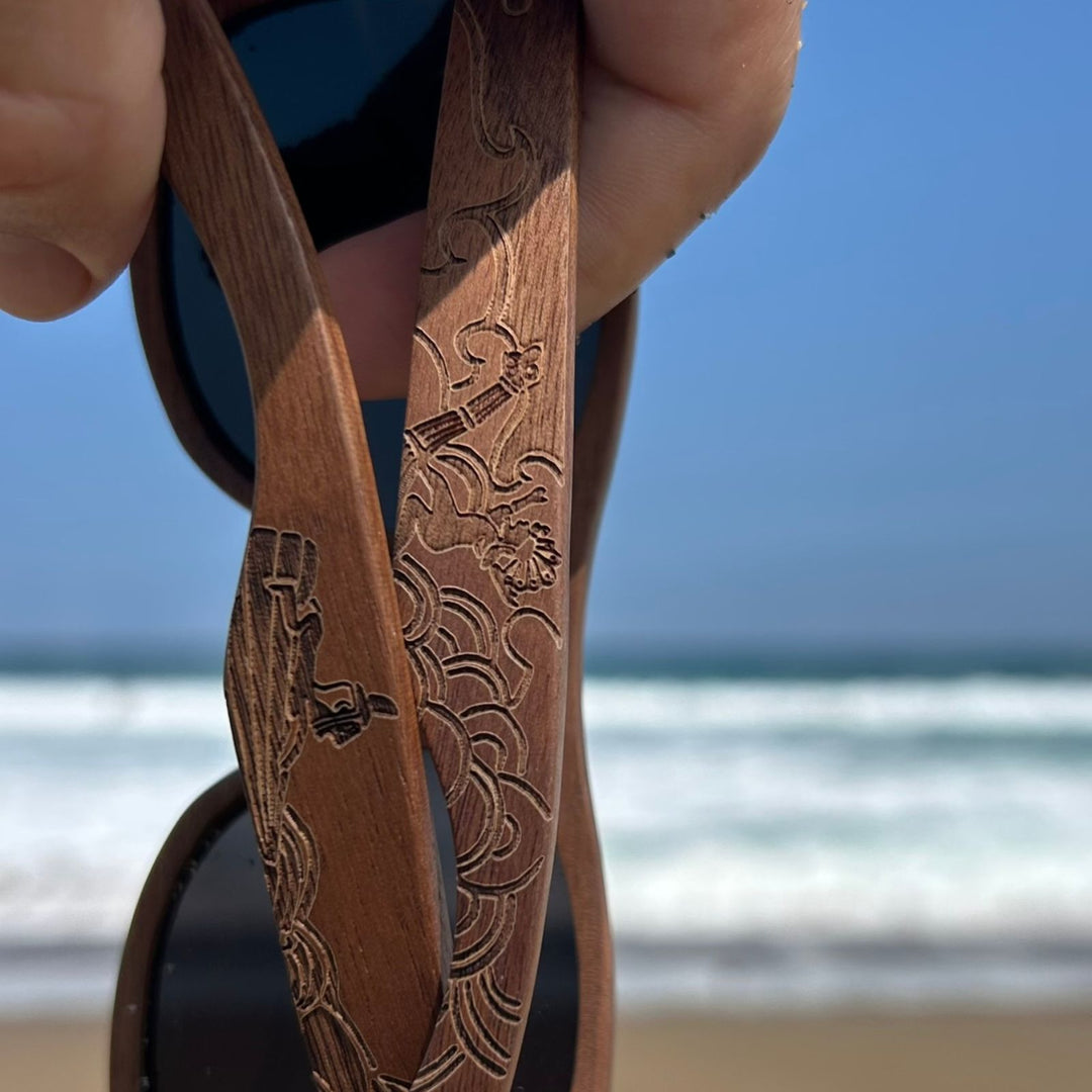 Lentes de sol Kaybo Naylamp, bambú con grabado láser del dios Naylamp